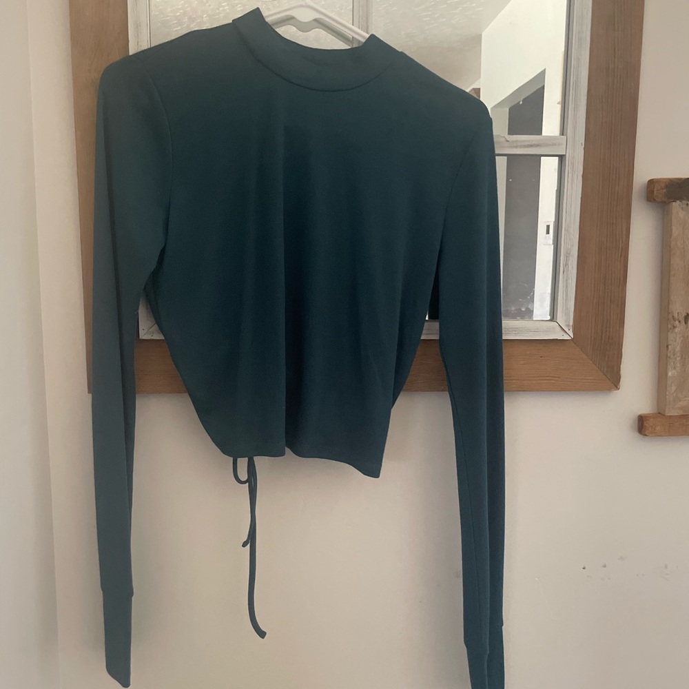 DownEast Workout Open Back Green Long Sleeve Top